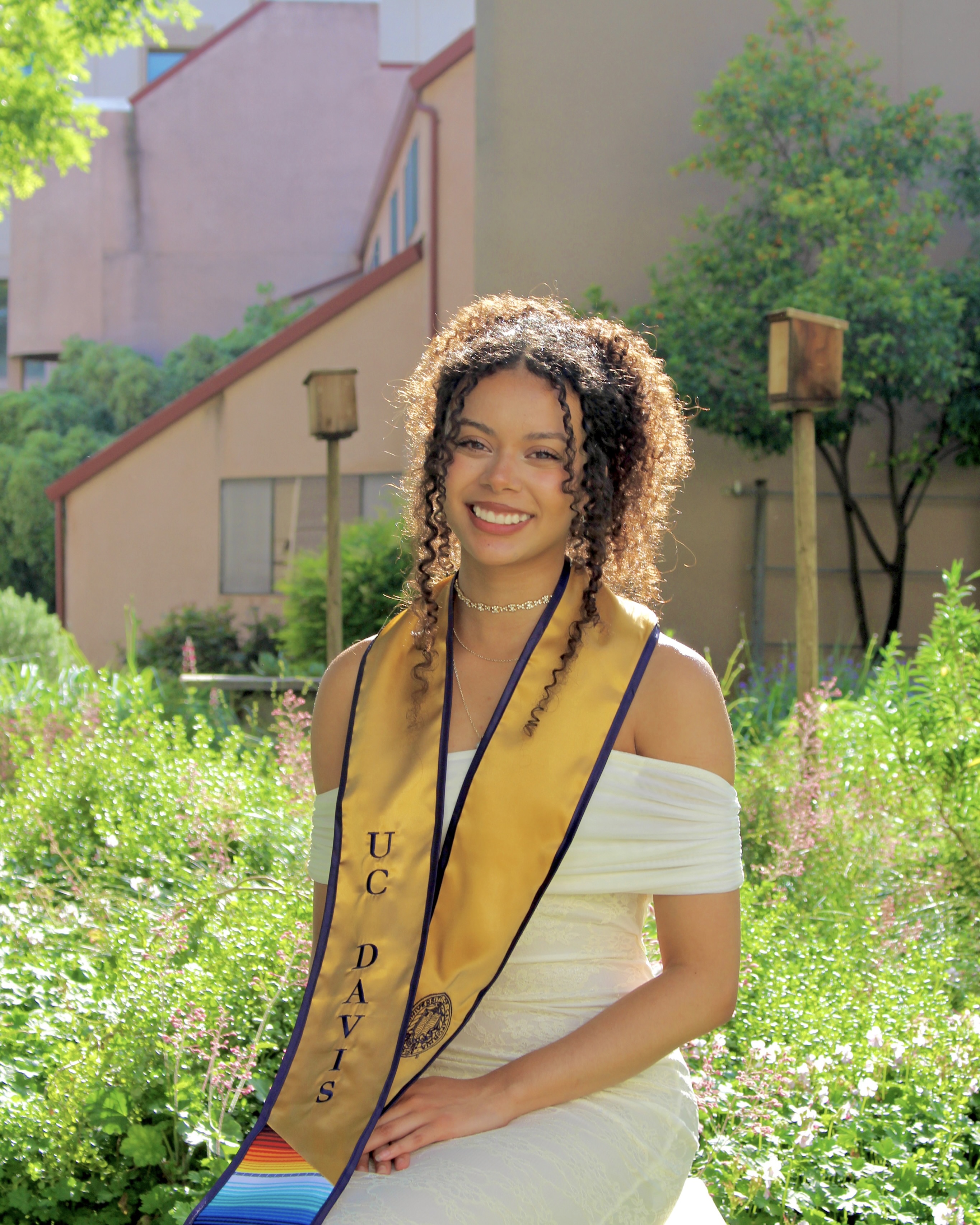 Desha Poindexter's Headshot, Graduate photo: UC Davis